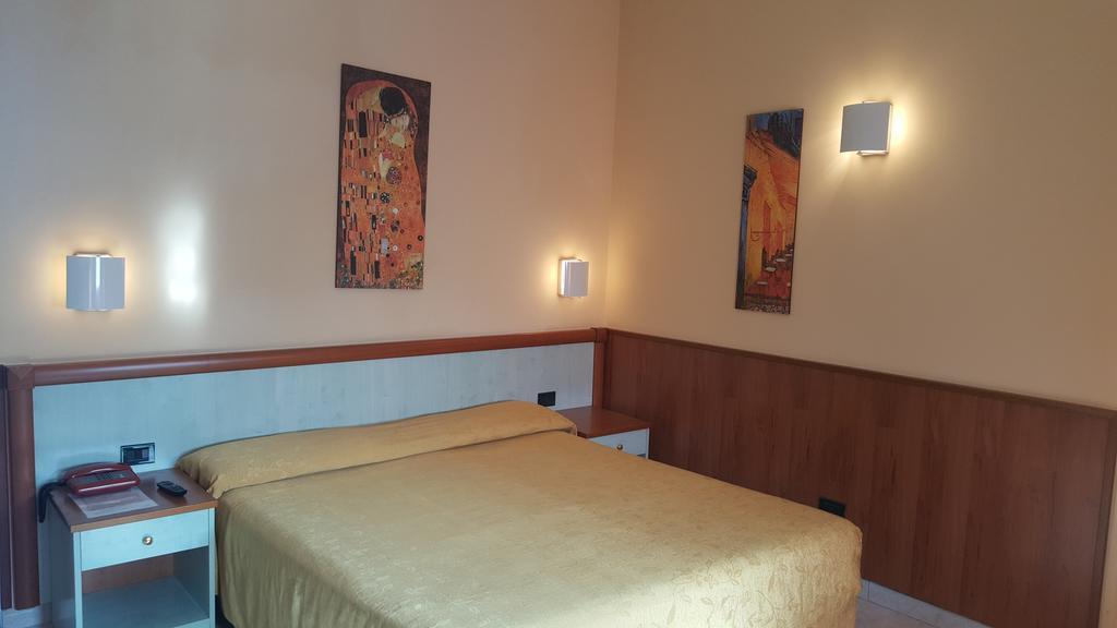 Hotel Laurence Róma Kültér fotó