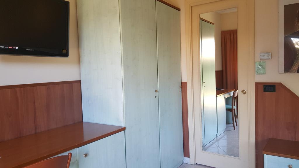 Hotel Laurence Róma Kültér fotó