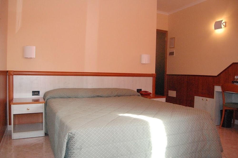 Hotel Laurence Róma Kültér fotó