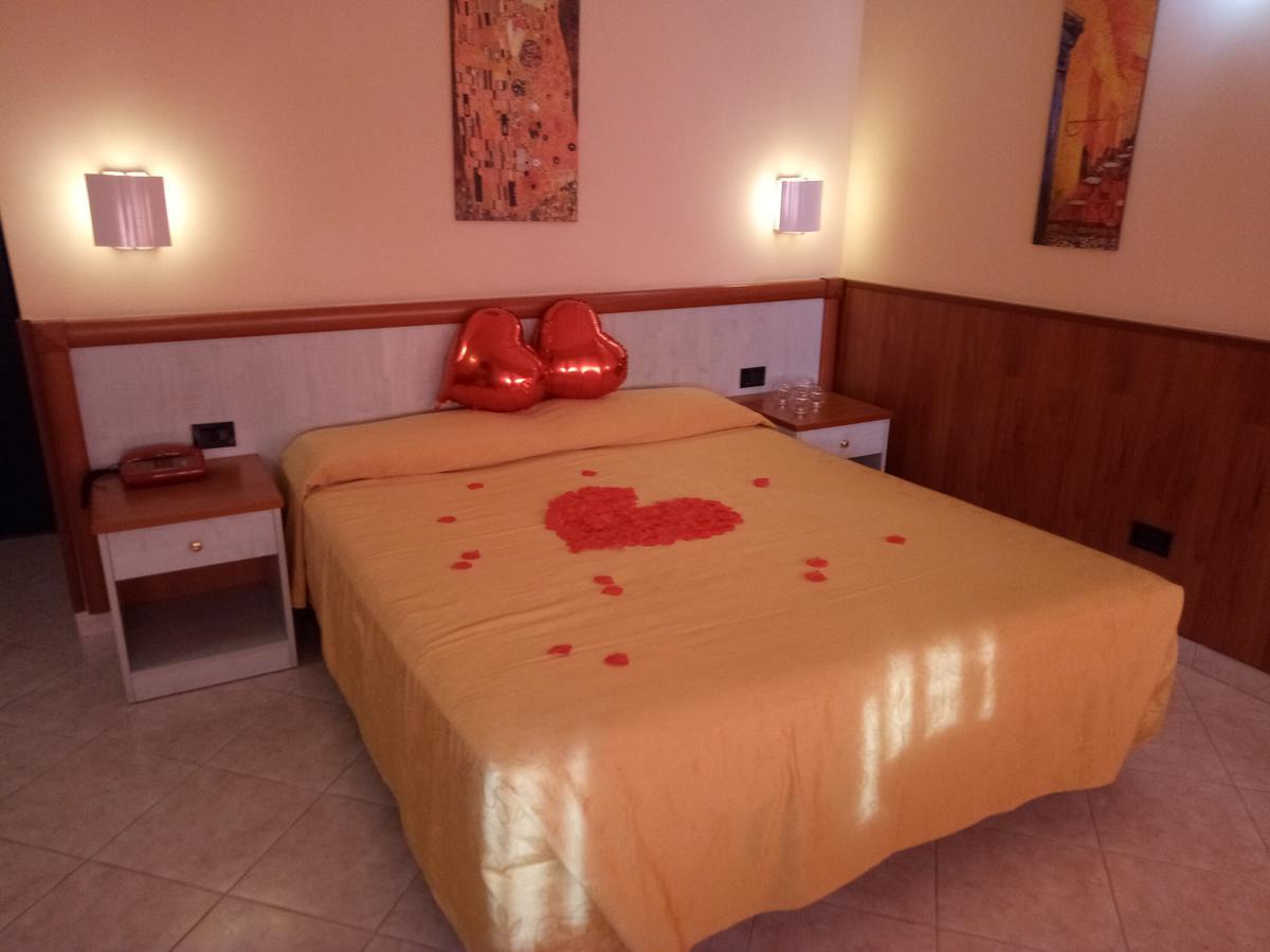 Hotel Laurence Róma Kültér fotó