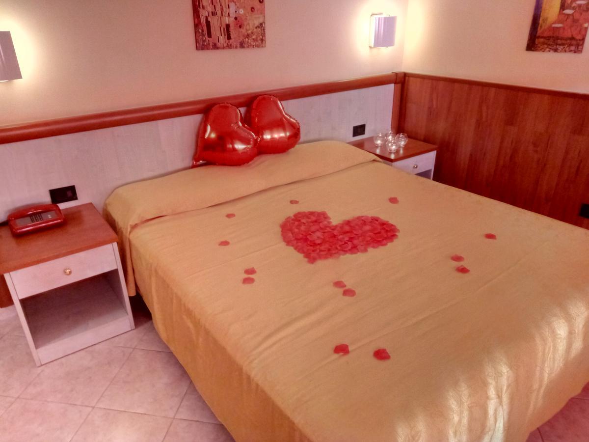 Hotel Laurence Róma Kültér fotó