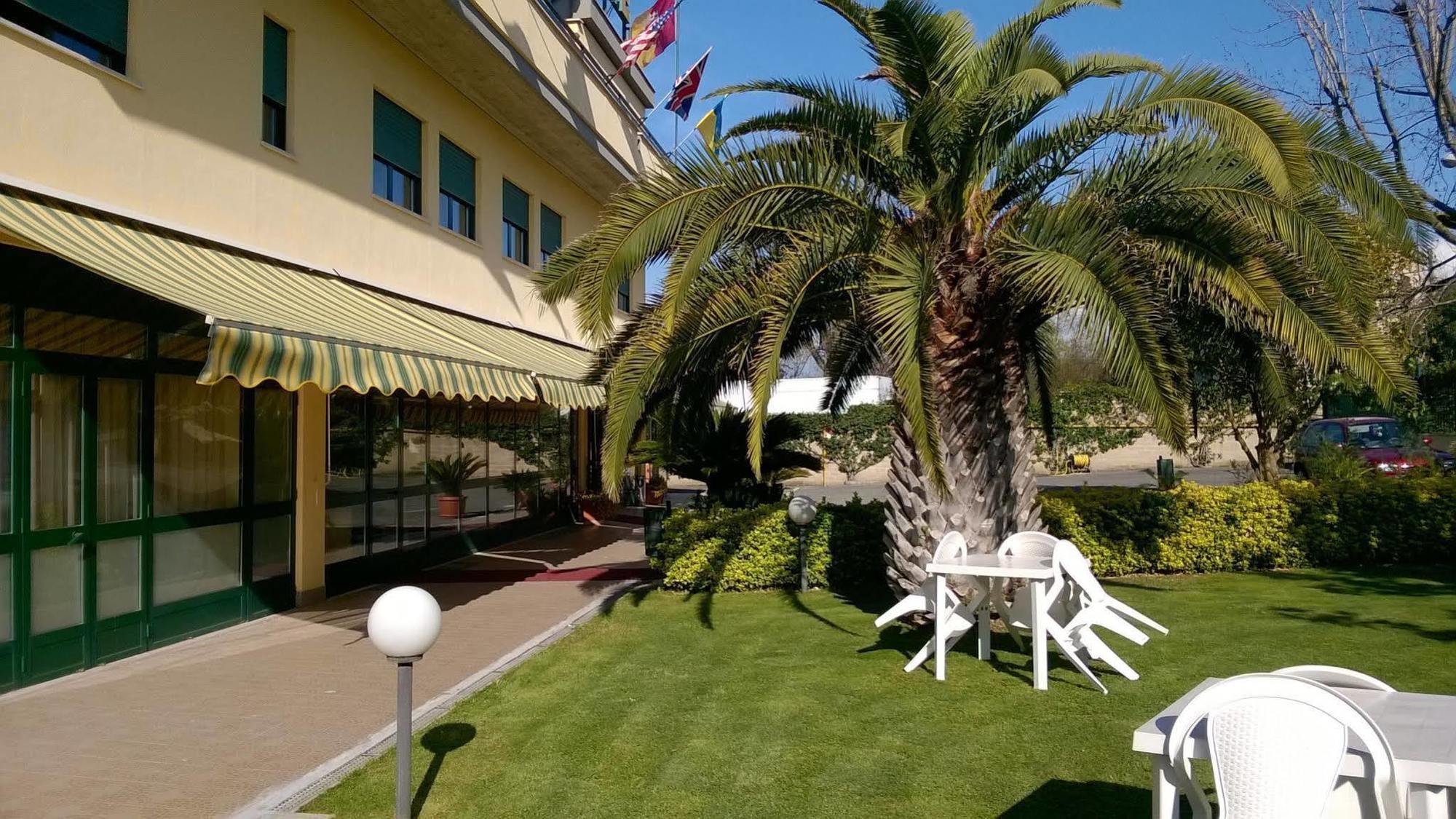 Hotel Laurence Róma Kültér fotó