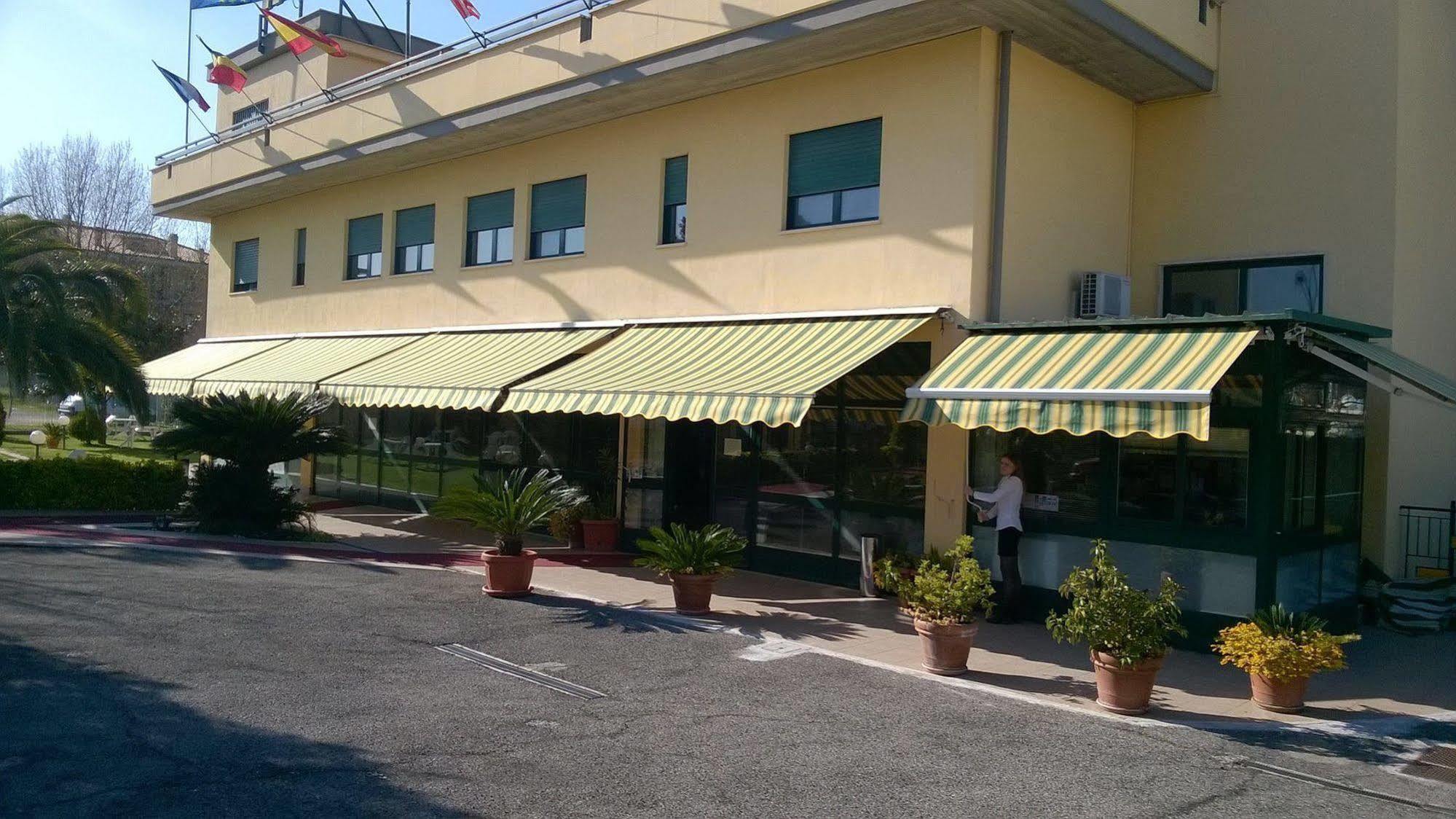 Hotel Laurence Róma Kültér fotó