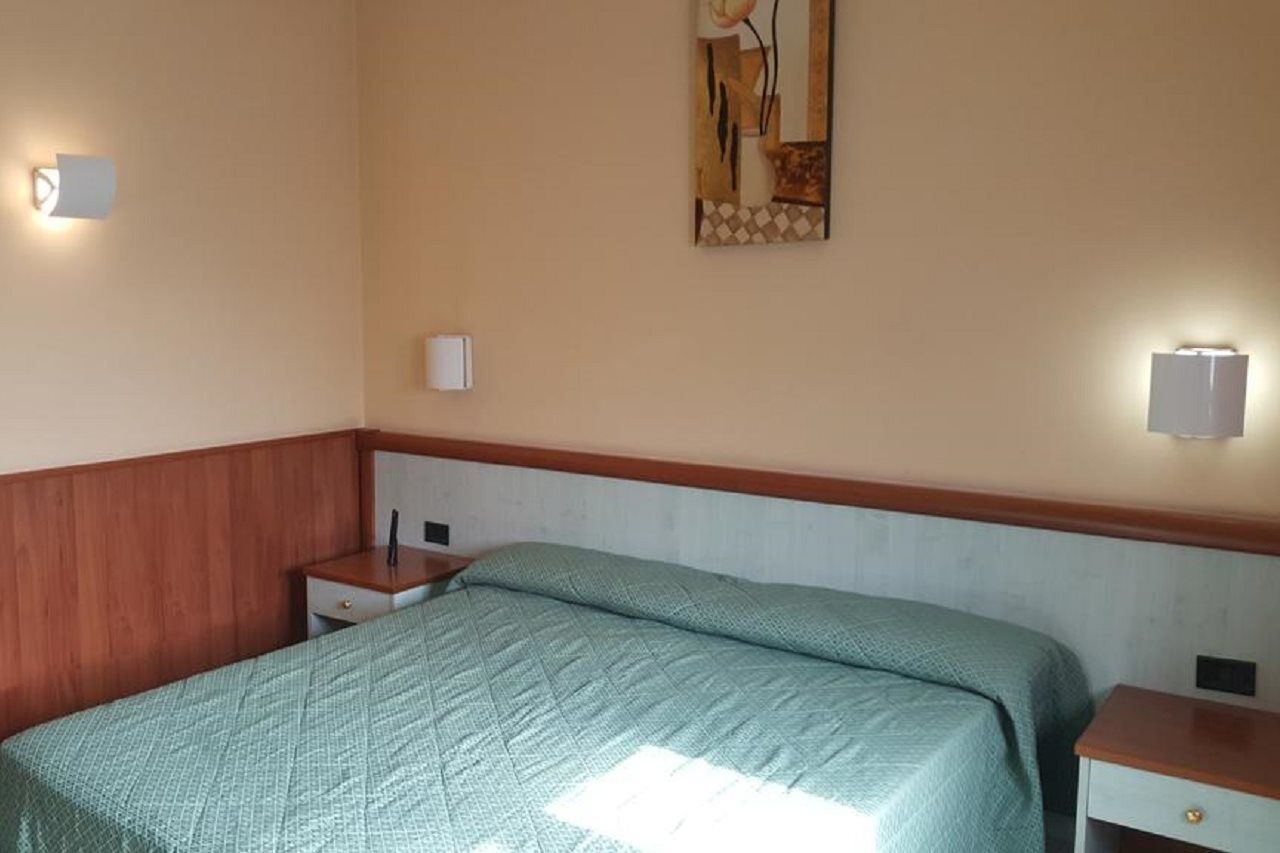 Hotel Laurence Róma Kültér fotó